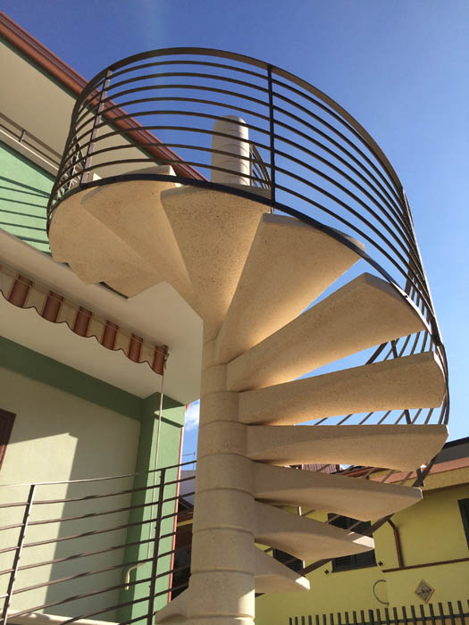 Scala elicoidale in cemento